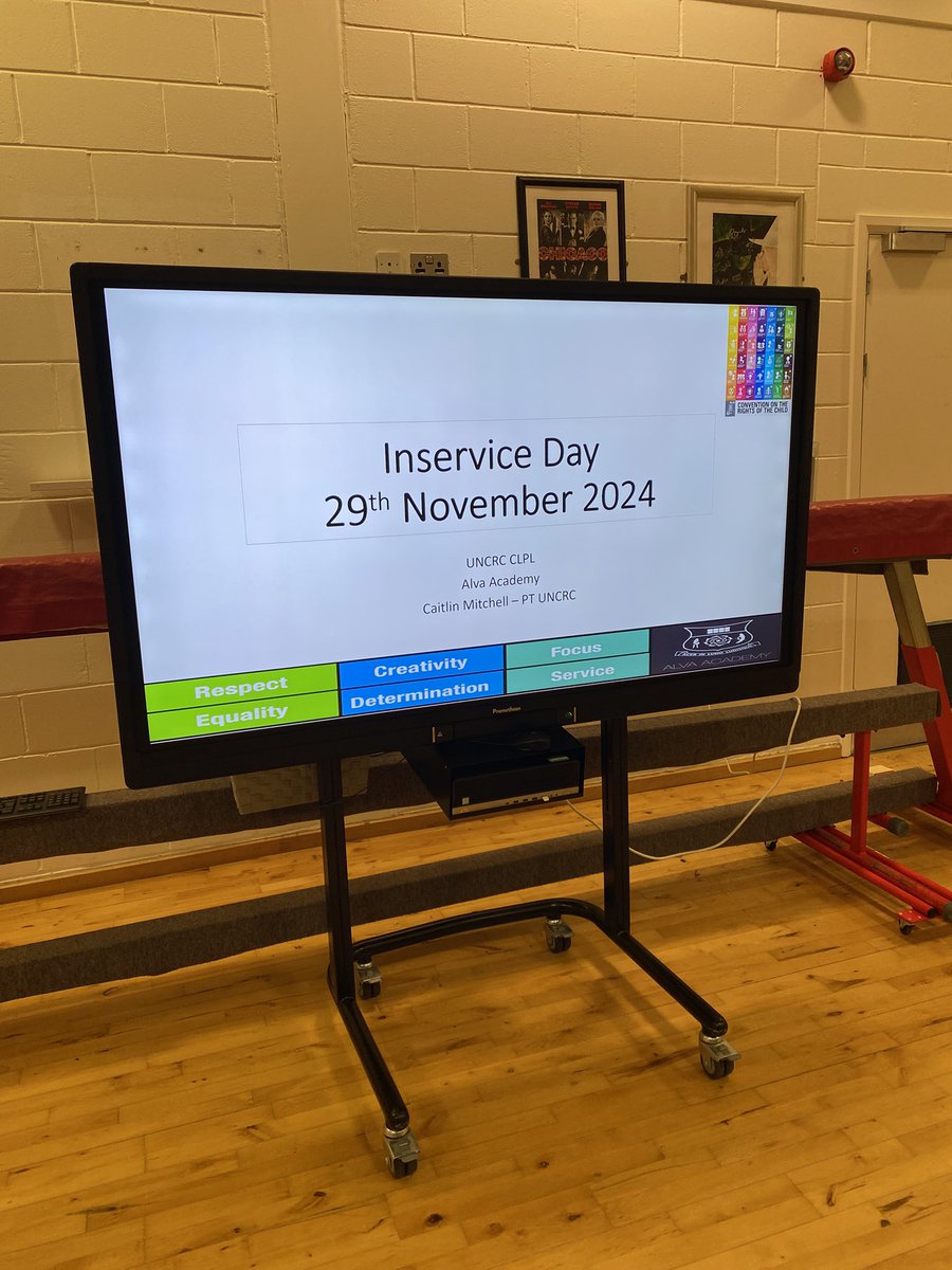 Miss Mitchell tweet media