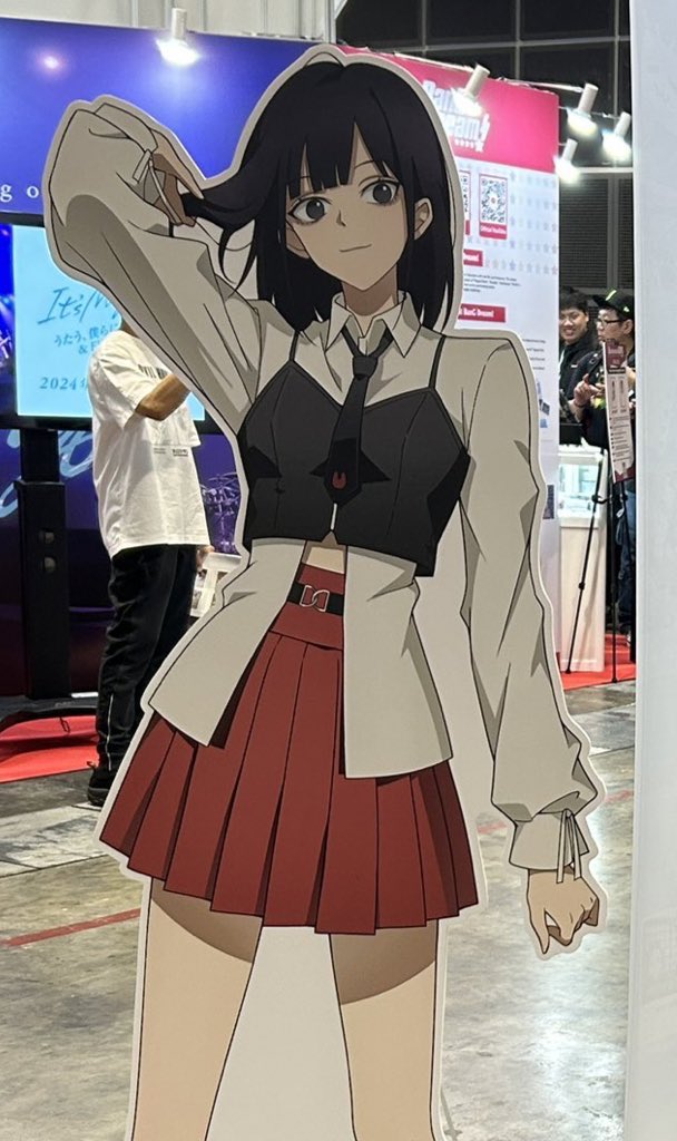 WHOS THIS HOTTIE WHATTR