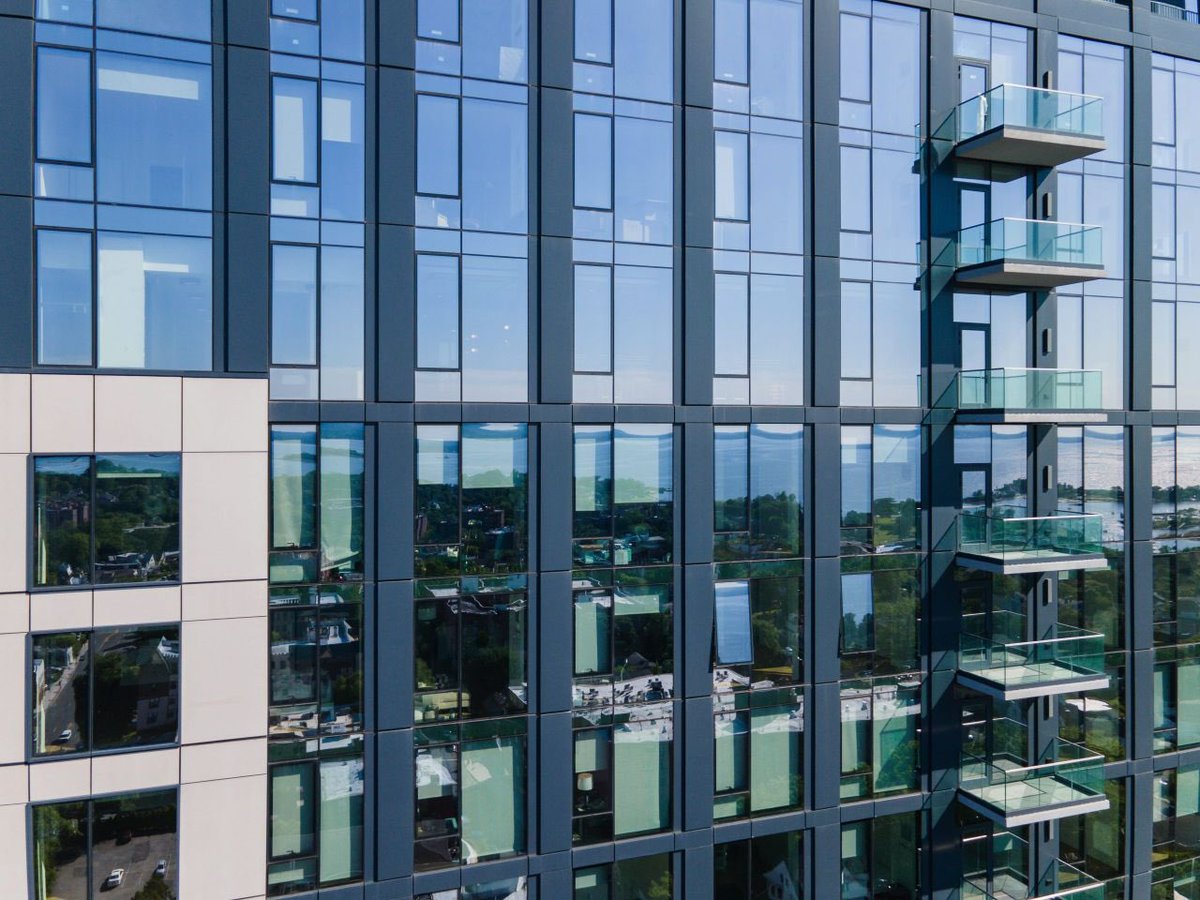 Shaping the New York skyline at 14LeCount! ES provides advanced architectural glazing solutions that combine durability with sleek, modern design. 

This iconic project showcases our commitment to safety and innovation in shaping urban landscapes.