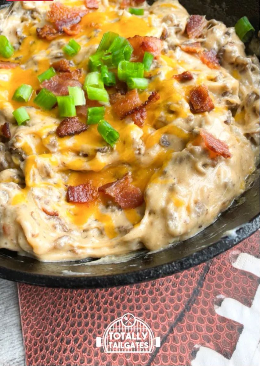 TotallyTailgate's tweet photo. Tired of turkey?!? 🦃 Turn on the football 🏈 game (it’s Rivalry Weekend!!) and dip a chip (or 2!!!) into the hearty Cheeseburger Bacon Dip!   Recipe➡️https://t.co/ZgaxvsCU5d

#rivalryweekend #collegefootball #appetizers #cheeseburgerdip https://t.co/Fe7T5zlZYp