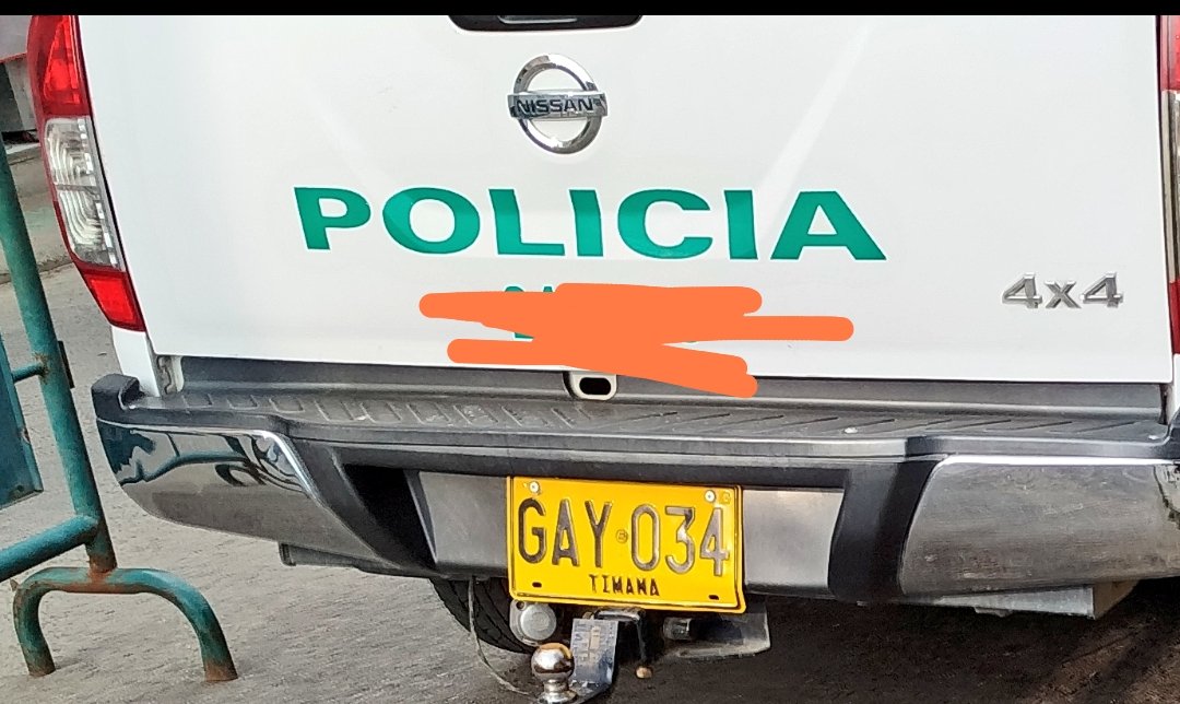 EstherPiscore69's tweet photo. The police truck in this town is literally say hex 💀 https://t.co/7vaTaarhWe