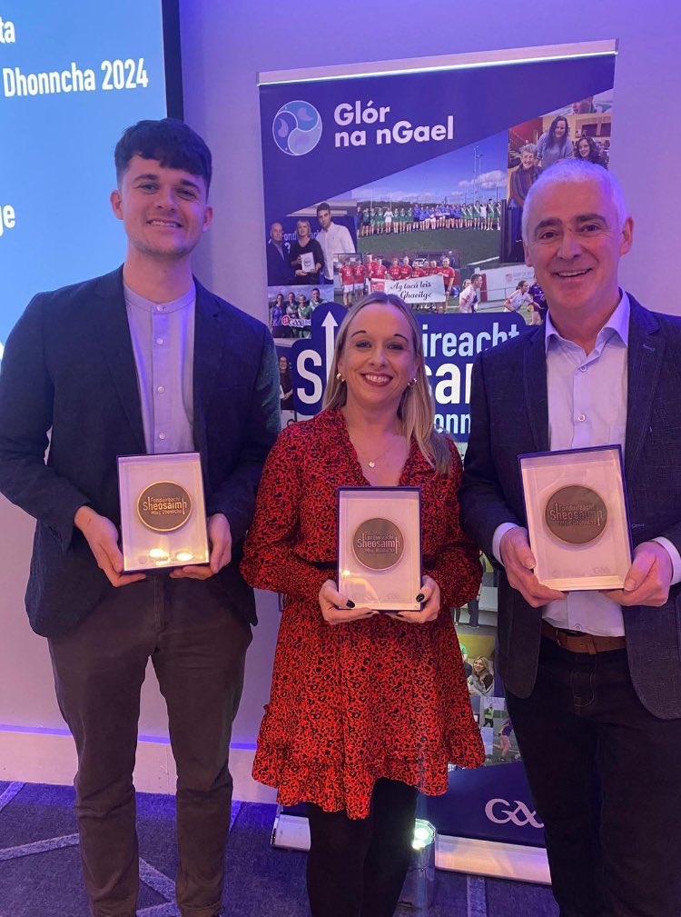 🇲🇱Comhghairdeas le Oifigigh Ghaeilge &amp; Cultúir from Cnoc Arda (Darragh MacGiollaphádraig), Éire Óg (Nóirín Uí Rinn) &amp; Setanta (Mícheál MacEochaidh) who were presented with bronze medals in Croke Park today under bhFondúireacht Sheosaimh MhicDhonncha/the Joe McDonagh Foundation.