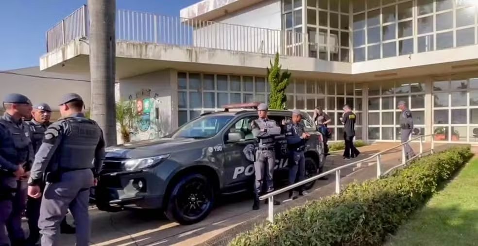 g1bauru's tweet photo. Envolvidos em fraudes licitatórias na Prefeitura de Bariri são condenados após investigações do Gaeco https://t.co/ecA4zrum5D #g1 #Bariri https://t.co/bm5PyGRLUw