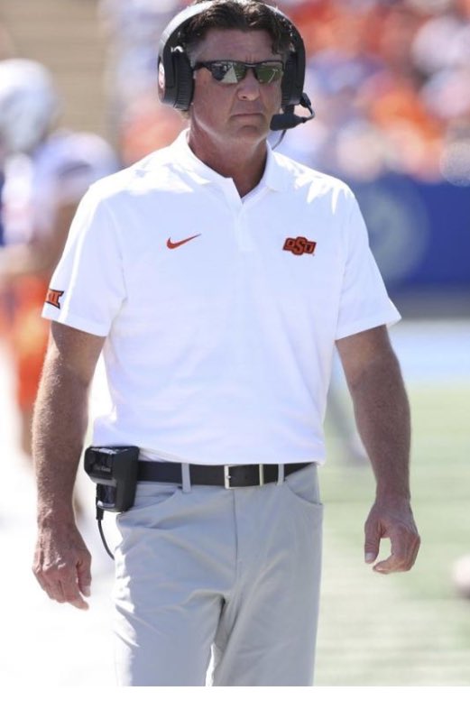 blackman2164's tweet photo. #IDontWantToOvereactBUT Mike Gundy isn’t anything but a Marty Daniel’s wannabe bumm. How can you call yourself a man  letting the clock run out on the 5 yard line with 30 seconds left. I traveled 7 hrs to a hostile environment and you can’t even score a point #firegundy#gundyabum https://t.co/azfVRzAKQG
