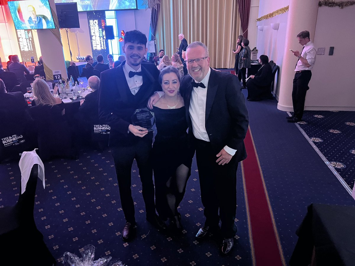 simon cotton tweet media