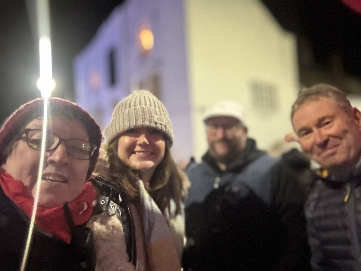 Fantastic light switch on, great to see so many people having a fantastic time. Merry Christmas! 🎄☃️🤶🏻🎅🏻<a href="/SusanJDurant/">Susan Durant</a>  @Craig_doncaster  <a href="/diveron50/">Feckin hate Reform and all Nazi Scum</a> <a href="/LeePitcherMP/">Lee Pitcher MP</a> <a href="/TMTC_events/">TMTC Events</a> <a href="/OfficialTMCRFM/">Official TMCR FM</a>