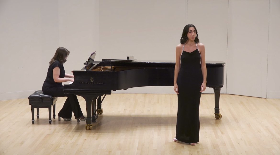 emakristin's tweet photo. #manhattanschoolofmusic #emmakristin #emmakristinbatchvarov https://t.co/JwMUgVjV0D