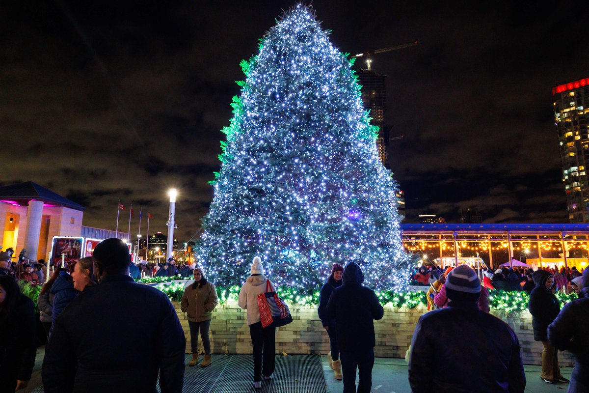 A huge THANK YOU to everyone who joined us at Light Up The Square! We hope celebrating with us amidst the glowing lights and beautiful music helped get you in the holiday spirit. 🎄✨

📸 Adam Pulicicchio