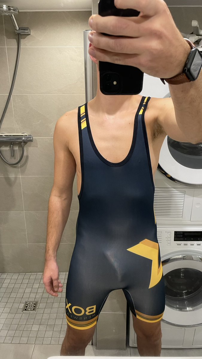 blower_92's tweet photo. 😈 #gay #lycra #cum #kink #singlet @BoxMenswear😇 https://t.co/BdEk1WRVOB