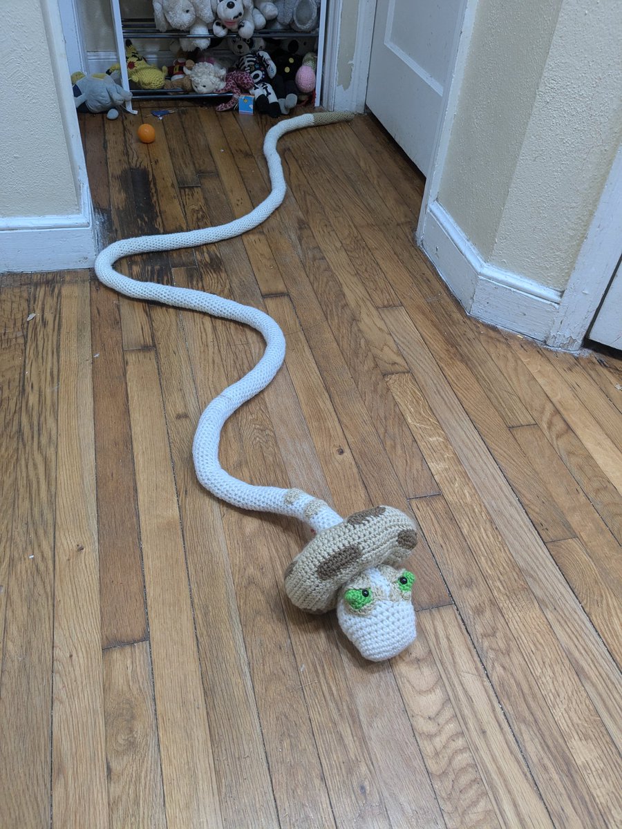 lonascrafts's tweet photo. The silacobra pattern I just made. It's supposed to be 7'3 but I went a little too hard and it's taller than that. #pokemon #silacobra #snake #crochetsnake #lonas #crochet #patternreveal https://t.co/RSMCTaxYF3