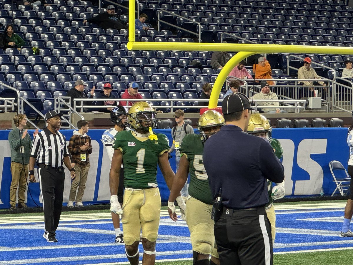Josh Burgett (@jburgett34) on Twitter photo Kadale Williams with his 4th TD of the game, 42nd of the season. That TD ties for the most ever TD’s in a season by a Jackson County athlete, tying Skyler Stoker (Grass Lake) in 2008.
Lumen Christi 42, Lansing Catholic 12 with :37 left in the half. <a href="/JTV_Sports/">JTV Sports</a> Kadale Williams with his 4th TD of the game, 42nd of the season. That TD ties for the most ever TD’s in a season by a Jackson County athlete, tying Skyler Stoker (Grass Lake) in 2008.
Lumen Christi 42, Lansing Catholic 12 with :37 left in the half. <a href="/JTV_Sports/">JTV Sports</a>