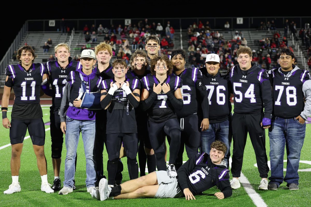 BoosterTiger's tweet image. Thank you, Seniors, for all you’ve done for Jacksboro Tiger Football! Your hard work, leadership, and dedication have been an inspiration to your teammates and the entire community.
#FEEDTHECATS