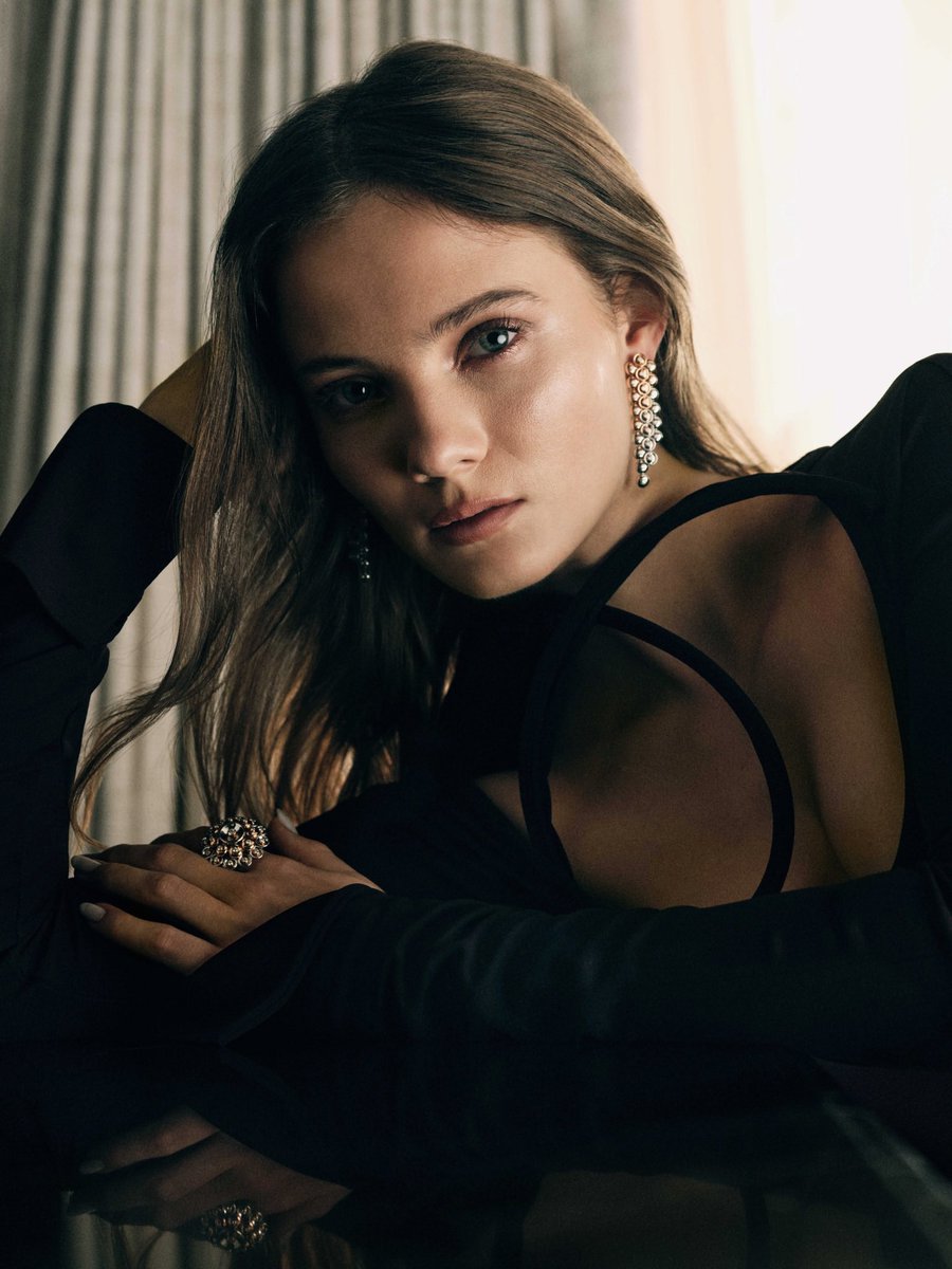 JonnyLeTran5's tweet photo. Blessing your timeline with Freya Allan 😍 #FreyaAllan #TheWitcher #KingdomofthePlanetoftheApes #GunpowderMilkshake #TheWaroftheWorlds #TheThirdDay #CaptainFierce #Bluebird #Baghead #beautiful https://t.co/1bKzmVJxdI