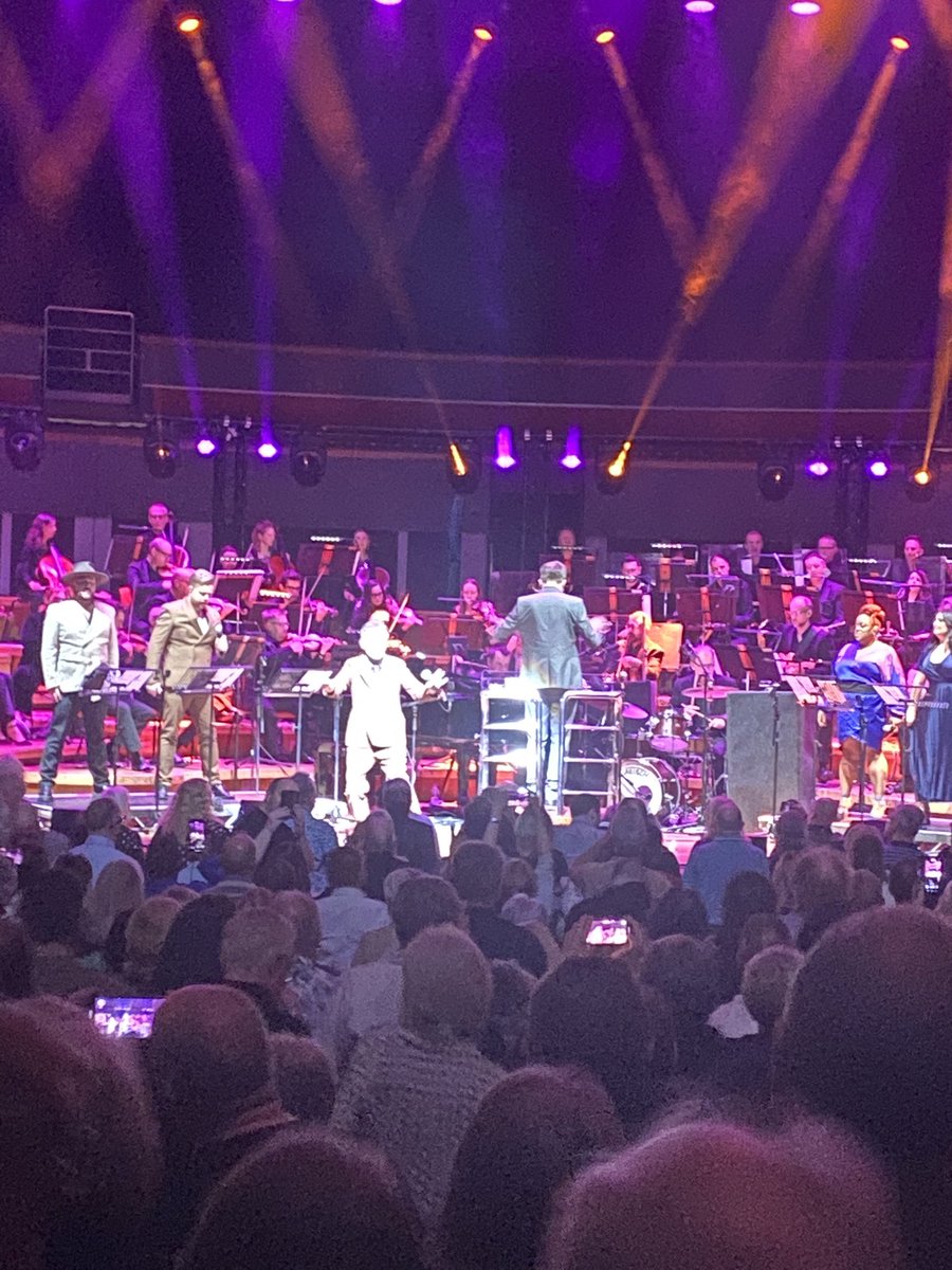 Great night with <a href="/tidymarsh/">helen marsh</a> and a fantastic show by the Northern Soul and BBC Orchestra.Brilliant place too the Symphony Hall.