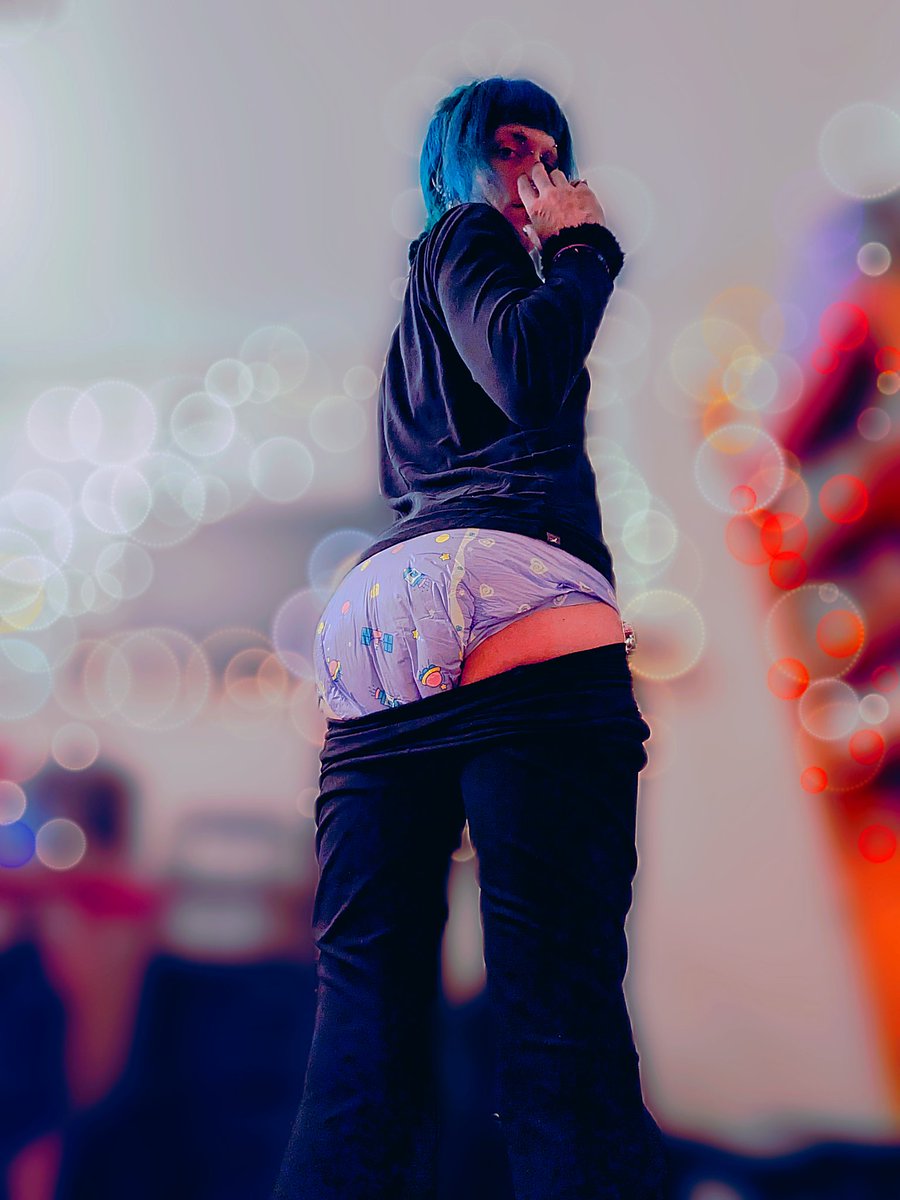PaddedGynx's tweet photo. Big diaper Friday!! Thickest I've been in a while~
#diaperedgirl #diapered #abdlgirl #abdl #abdlbabygirl #abdlprincess #bigdiaperfriday https://t.co/RhW82Qvs42
