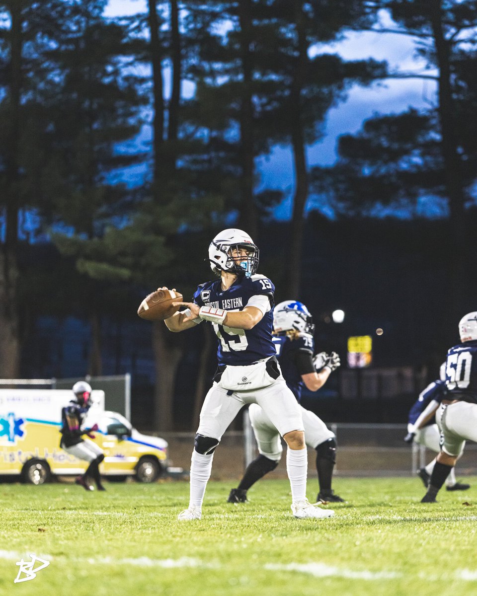 AlexCorvo15's tweet photo. Senior Season Highlights
- 6’0 170lbs QB/OLB/ATH
- 1,129 total yards, 13 TDs
- 4.52 weighted GPA 
- NHS Student
- Team Captain

https://t.co/NbxJQcHfvS https://t.co/6km143Hx9Y