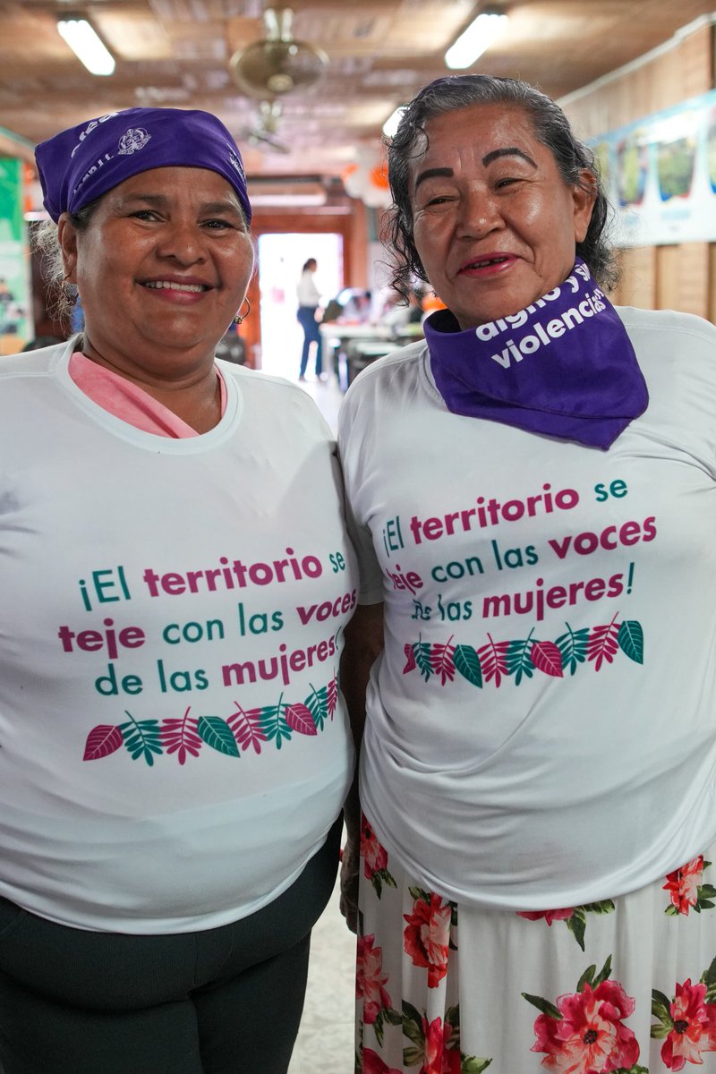 Magda Alberto (@magdis289) on Twitter photo Con director Territorial de #Uraba <a href="/Liche_Galeano/">Саrlos Andrés Galeano Marulanda</a> y las inspectoras laborales para la equidad de género💜 hemos logrado del las mejores experiencias y buenas prácticas del país 💛💙❤️, con empresas aplicando enfoque de género, por un trabajo digno y sin violencias #VivirSinMiedo Con director Territorial de #Uraba <a href="/Liche_Galeano/">Саrlos Andrés Galeano Marulanda</a> y las inspectoras laborales para la equidad de género💜 hemos logrado del las mejores experiencias y buenas prácticas del país 💛💙❤️, con empresas aplicando enfoque de género, por un trabajo digno y sin violencias #VivirSinMiedo