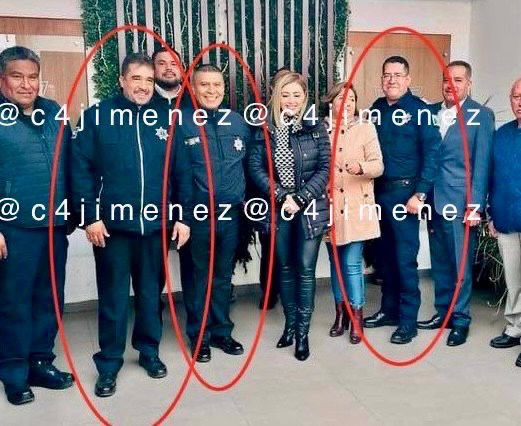 c4jimenez's tweet image. TODOS SUS CERCANOS METIDOS en LA MAÑA… PERO NANCY GÓMEZ SIGUE HACIÉNDOSE la VISTIMA
Sus hermanos
Su director de policía
Su subdirector
Su jefe de C4
…todos son buscados por @FiscaliaEdomex 
Pero la alcaldesa de #Chicoloapan dice q la quieren denostar.

El caso #C4EnAlerta