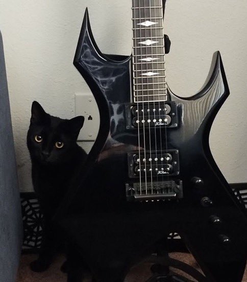 ٰ (@uhicr) on Twitter photo 