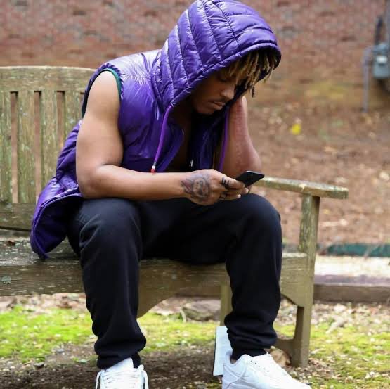 juicewrldbr999's tweet photo. Curiosidade

Há 6 anos atrás o Juice resolveu ir ao estúdio de pau duro depois de tomar 1 tadala de 20mg e fez todas essas músicas em uma única sessão de estúdio.

Purple Moncler
Nuts Itch
Tic Tac Toe
Late Night Thoughts
Codeine Guzzler
New Girl
Big Dog
Wrong Lyrics, Right Song
Mama Said
Bandit
No Coaster
Come & Go
World From My Window
Hi Tech Talk