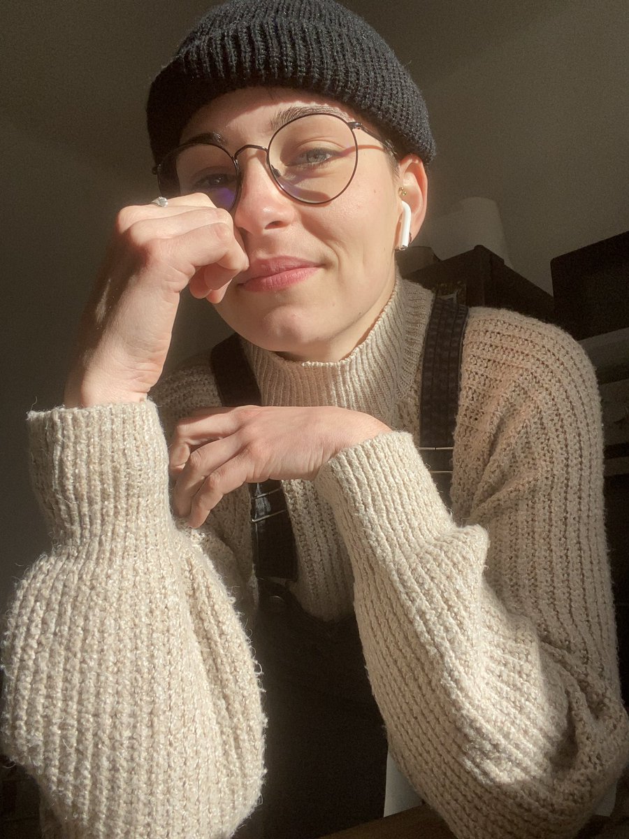 bylanl's tweet photo. Petit bonus : mon acolyte. C’est cadeau https://t.co/QKjiSwvOwz