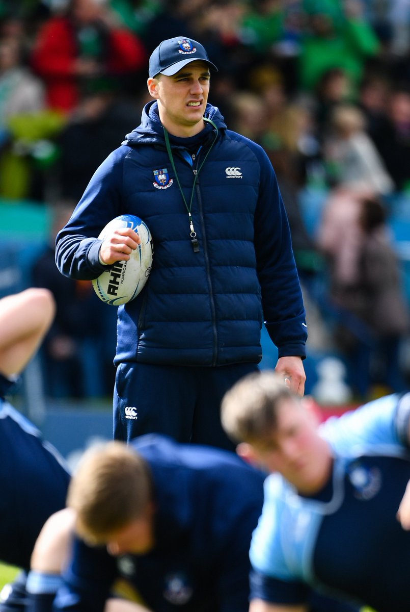 "At Michael’s, we would have heard about what Joe is doing at Leinster. I would hear people talk about 'feet, fight, finish’." - Former St Michael's College coach <a href="/emmet28/">EmmetMacMahon</a> on Schmidt influence away from the pro game #RTERugby #RTESport #IREvAUS rte.ie/sport/rugby/20…