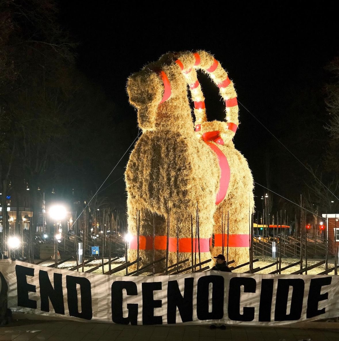 Anarkism_info's tweet photo. Gävlebocken hatar folkmord. Var som Gävlebocken! 🔥🍉 #FreePalestine #GazaGenocide #FCKIDF https://t.co/Ia6u7s3WNA