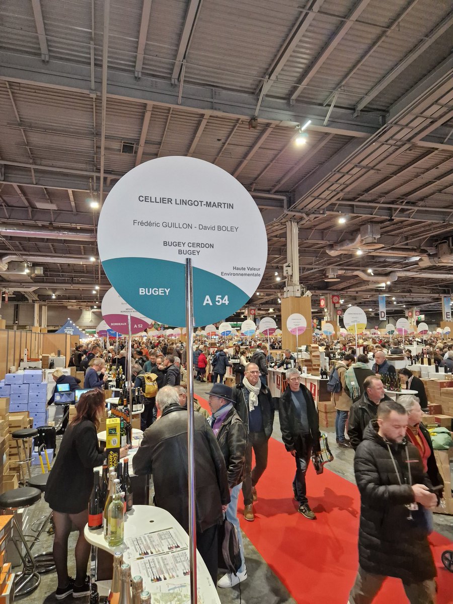 DavBoley's tweet photo. Notre dernier grand rdv de l'année:  le salon des @vigneronindep Porte de Versailles à Paris pour proposer nos Cerdon et vins du Bugey à nos clients et amis franciliens https://t.co/VPrQzWKNch