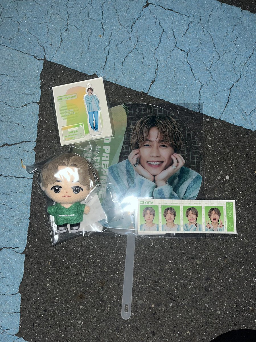 miran47912's tweet photo. 席アリーナで通路近くてほんとにすぐそこにいてヤバすぎた！イベント行くと毎回思うのはコムドットファンみんな可愛すぎる😍 #コムドット  #コムドット単独イベント #ゆうた https://t.co/axDEZ4jRMm