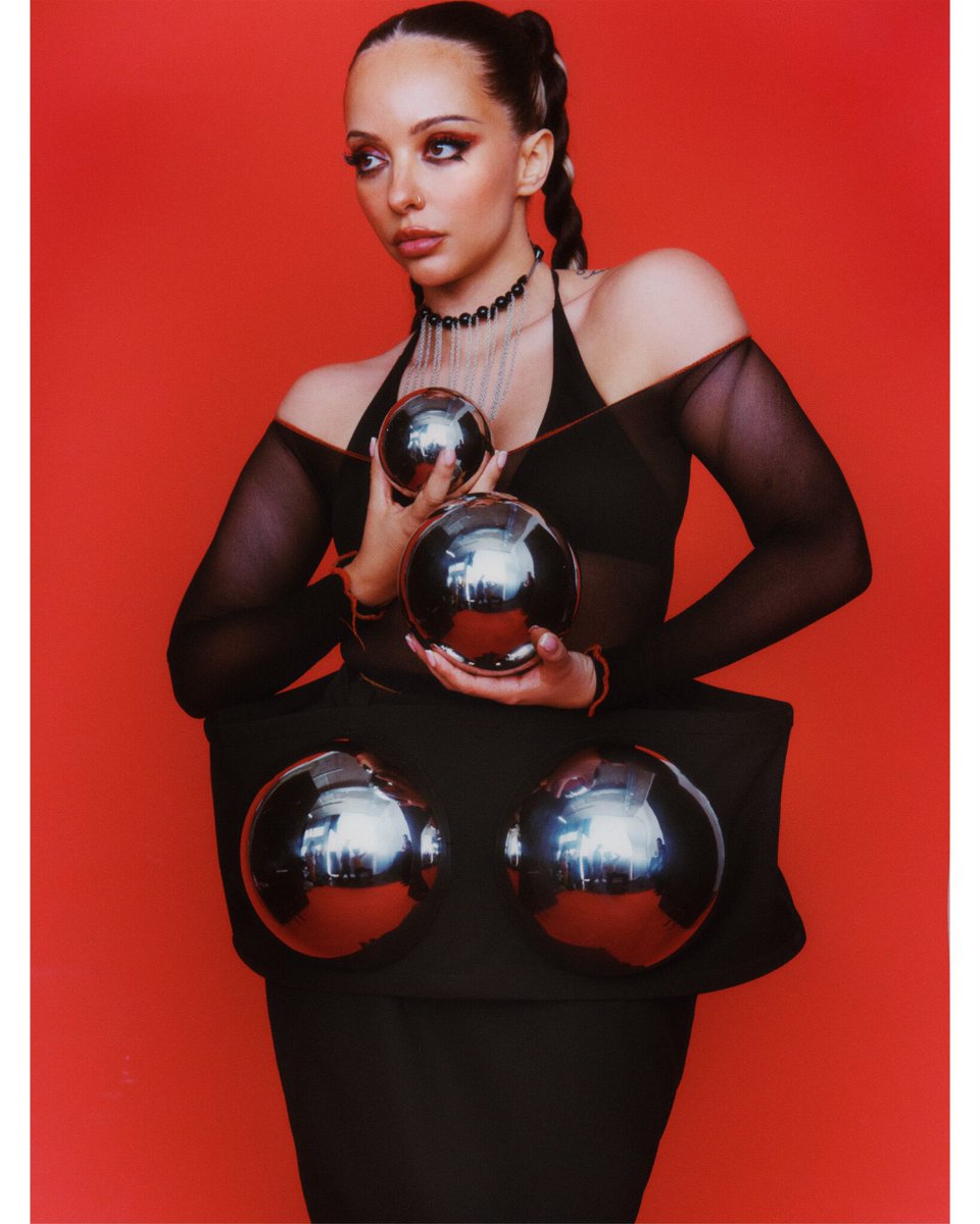 jade thirlwall pics 🪽 tweet media