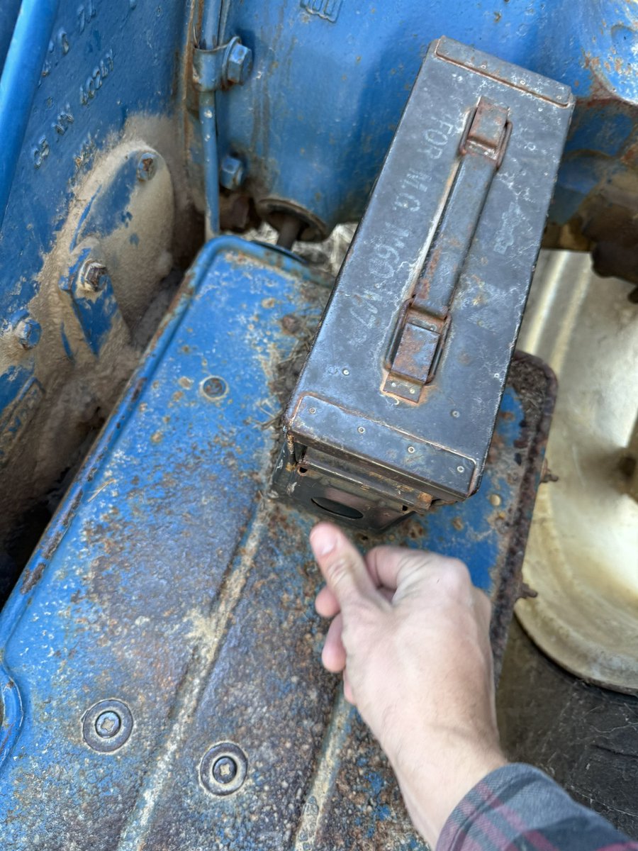 DeepSouthDIY's tweet photo. Have one mounted on the old tractor as a toolbox! Was my wife’s grandfather’s tractor, 1965 Ford 4000,  that we have kept working in the family, and he installed it a long time ago.  Works perfectly; keep it full of all the necessities.
#fordtractor #homesteading #farmlife https://t.co/cA4CYSOIlQ