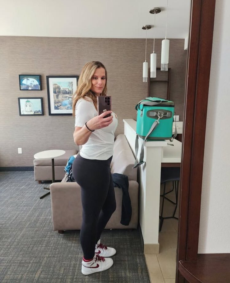 Tiffany James (@tiffanyjam61048) on Twitter photo 