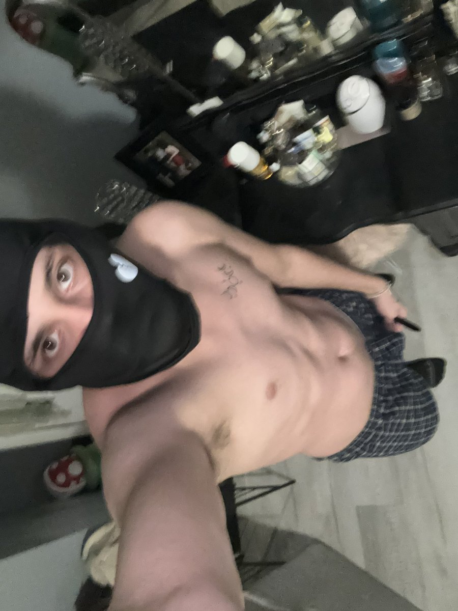 masterzell's tweet photo. What PIGGY 🐖 wants to pay for my gas and nicotine 

Submit to your true master😈

#cashmaster #cashfag #cashslave #findom #customs #drains https://t.co/vyGCw32k1T