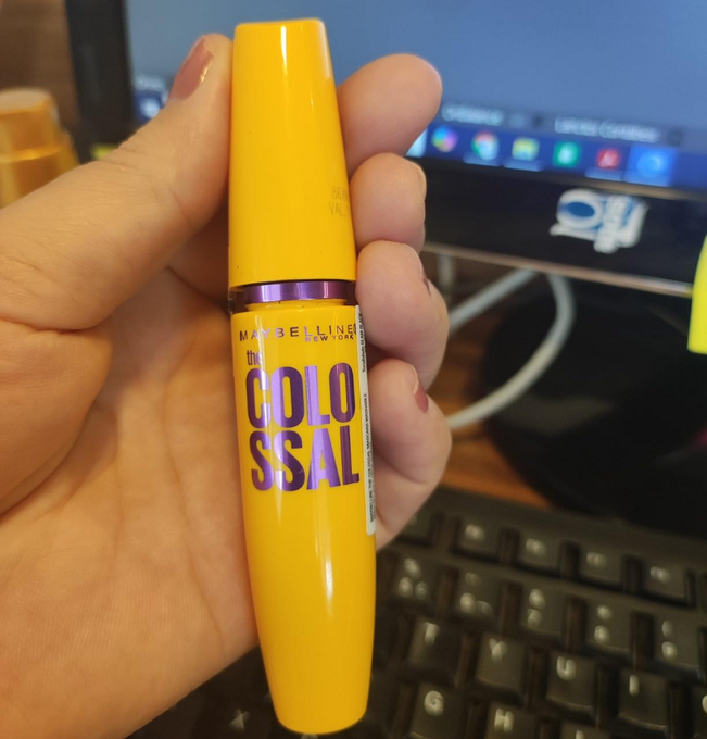 Maybelline NY Máscara de Cílios The Colossal Volum’ Express Lavável Preto, 9.2ml