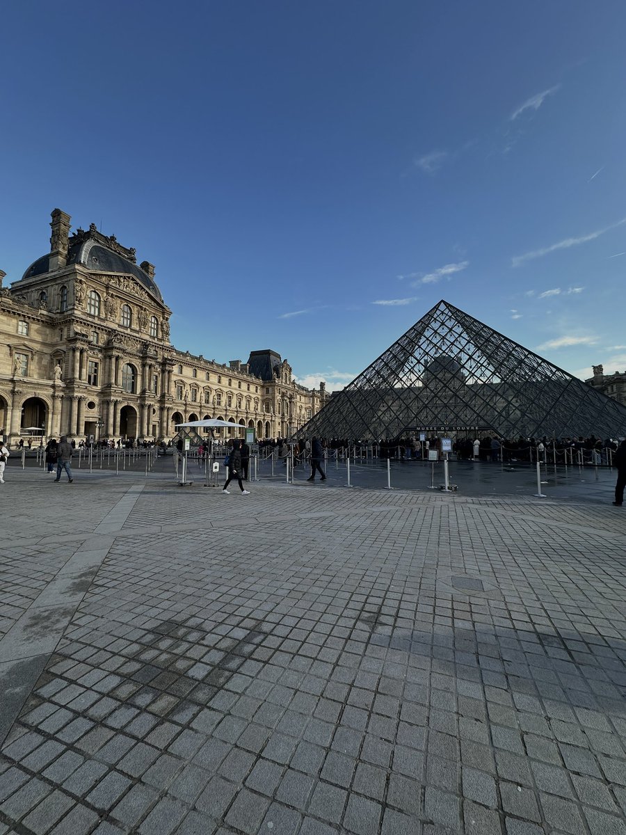 sehersaracc's tweet photo. 🇫🇷🥐 https://t.co/a4CZBA0Klm