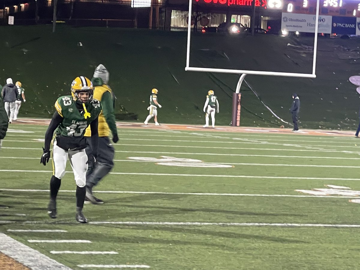 Jonathanx1867's tweet image. Made it out to Mansfield for tonight’s #OHSAA Division I state semifinal between St. Edward and Olentangy Liberty.