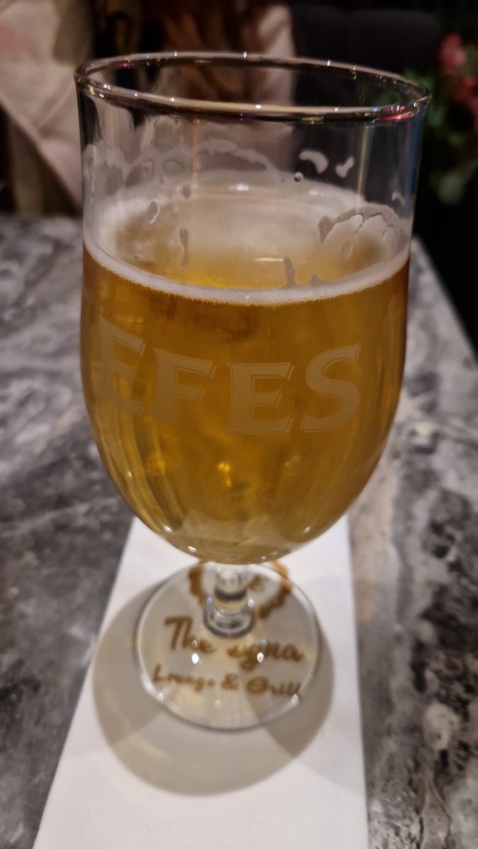 Hart4S's tweet photo. @noprobsju Cheers 🍻 https://t.co/c19CIjbJYR