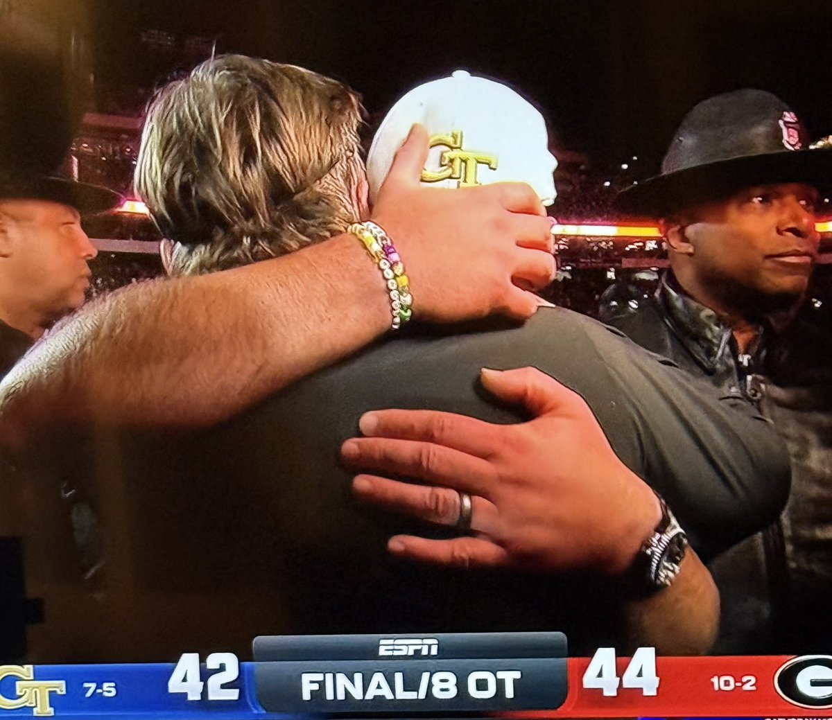 TheUASignGirl's tweet photo. I don’t care if you like or dislike Georgia and Kirby Smart… this moment was full of emotion and class, and was 100% the best moment of the night. https://t.co/mX6ewRJXma