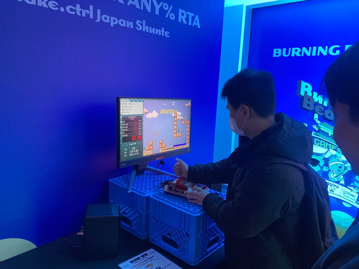 Flee Punk tweet media