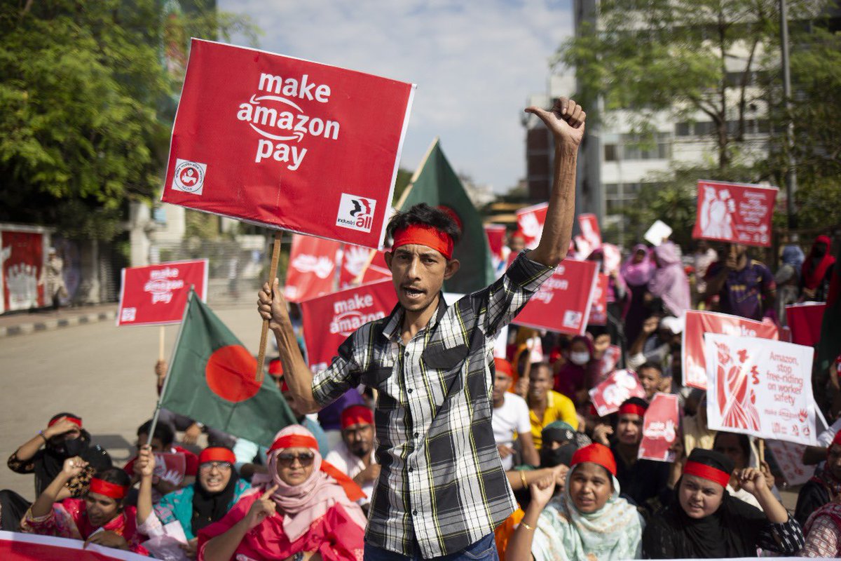 NazmaAkter73's tweet photo. Bangladeshi union leaders raised a strong voice against the corrupted #Amazon &amp; demanded Amazon to #SignTheAccord &amp; pay $200 as minimum wage. 
#MakeAmazonPay 
@IndustriALL_GU @uniglobalunion @ProgInt@ ituc @AmazonWorkersIn https://t.co/OLCHBlFqVo