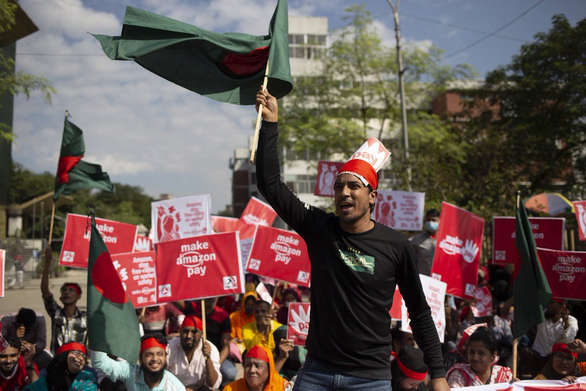 NazmaAkter73's tweet photo. Bangladeshi union leaders raised a strong voice against the corrupted #Amazon &amp; demanded Amazon to #SignTheAccord &amp; pay $200 as minimum wage. 
#MakeAmazonPay 
@IndustriALL_GU @uniglobalunion @ProgInt@ ituc @AmazonWorkersIn https://t.co/OLCHBlFqVo