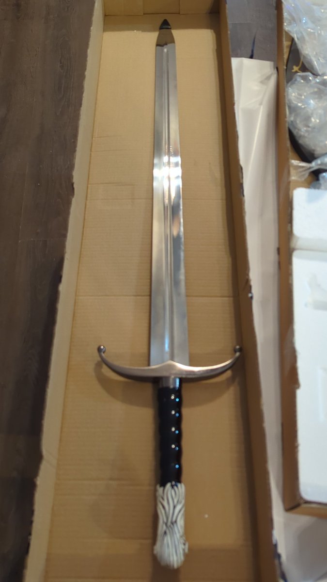Anyone else got a 15yo nephew that spends excessive amount on their Uncle??

He's only had a job for 3 months and saved up cash to buy me this for my birthday!

Told him off for spending so much .... But also told him I loved him 😉
 #GoT