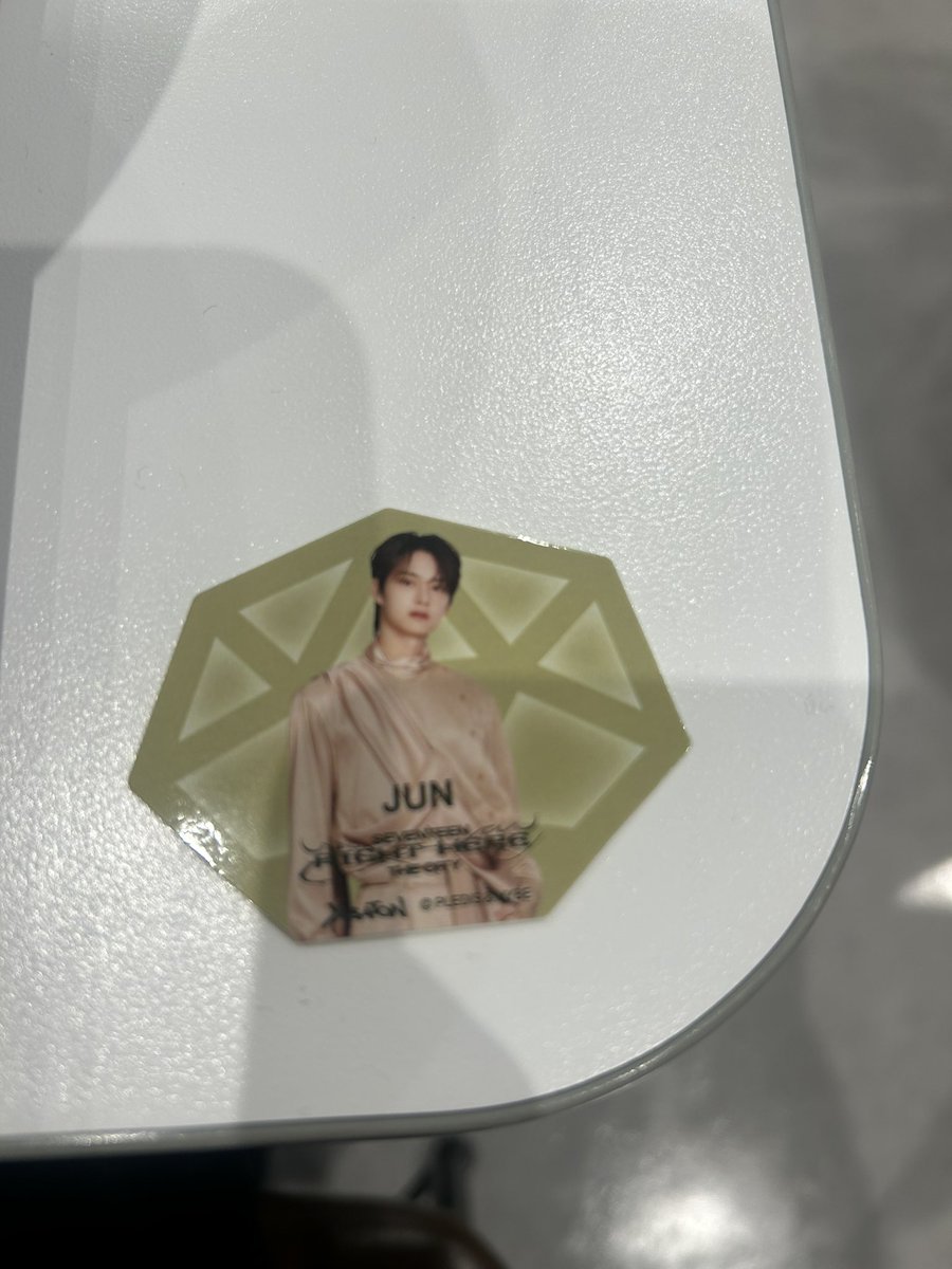 そると tweet media