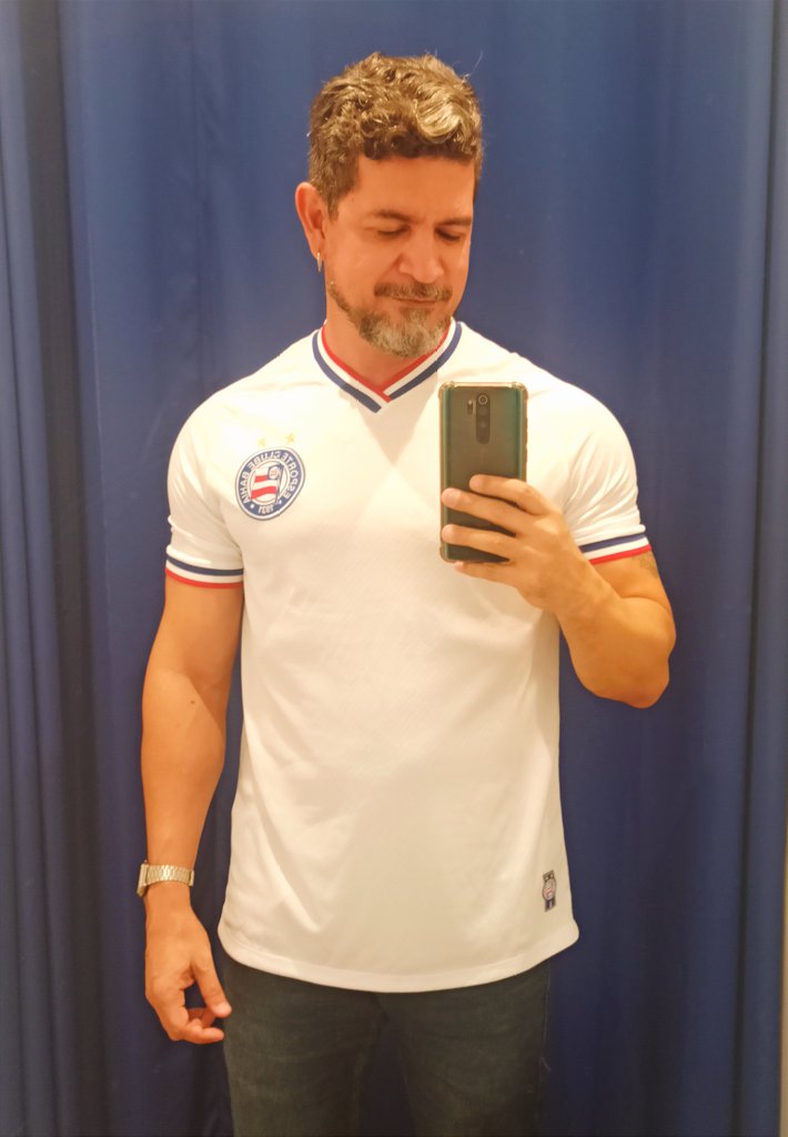 simoeskleber1's tweet photo. "Mais um, mais um, Bahia
É assim que se resume a sua história"
Mais uma gay pra o esquadrão tricolor baiano.
#borabaea https://t.co/UCx1huRcPH