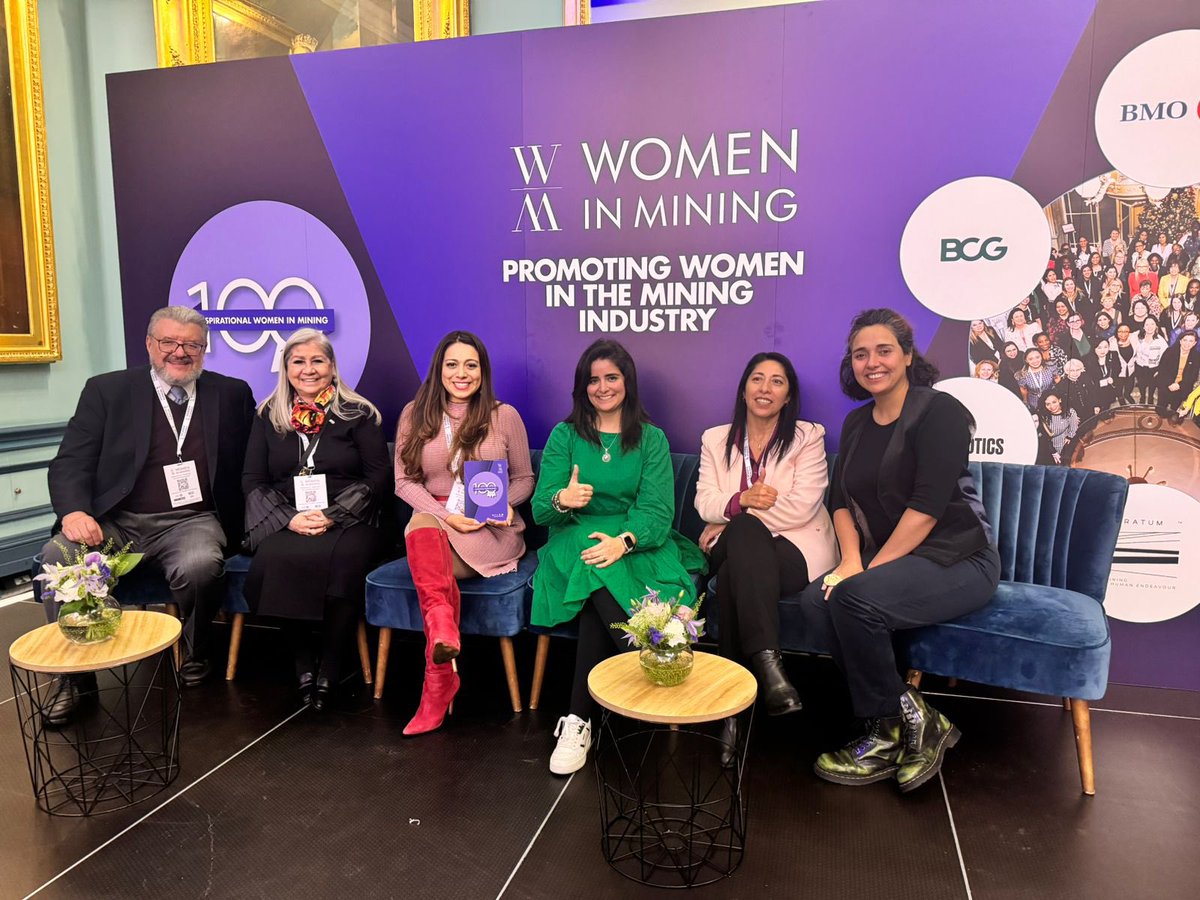 Estuve estos días en Londres con mi esposa de vacaciones, y Jazmin Parra de Innomotics me invitó a la reunión de WIM100 en donde reconocieron a 
Karen Flores Ana Maria Gonzalez y Elizabeth Araux por su destacada labor en la minería.
Que orgullo y mil felicidades a las tres.