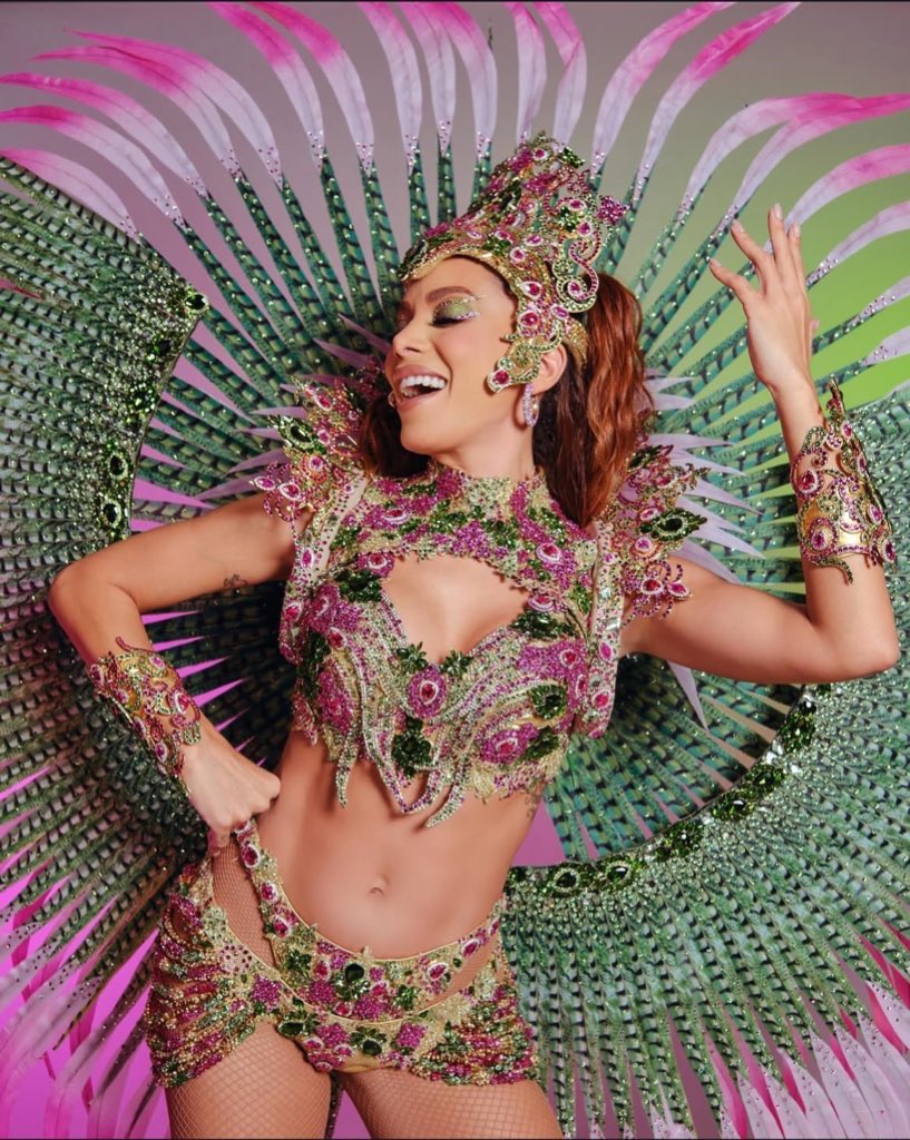 AnittaPress's tweet photo. Trecho das músicas presentes no álbum "Ensaios da Anitta". A THREAD https://t.co/xKl5a05Ekz
