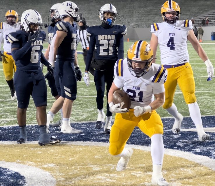 NEOZoneHS's tweet photo. Division II State Semifinal 🌟 

*Halftime*
Avon - 14
Archbishop Hoban - 3

Hoban’s Jeremy Hammel knocks home a 25-yard FG to end the half, but Avon still holds a two possession lead.

Hoban will receive the second half kickoff.

#NEOFB 🏈 https://t.co/5sgA4DDxUr