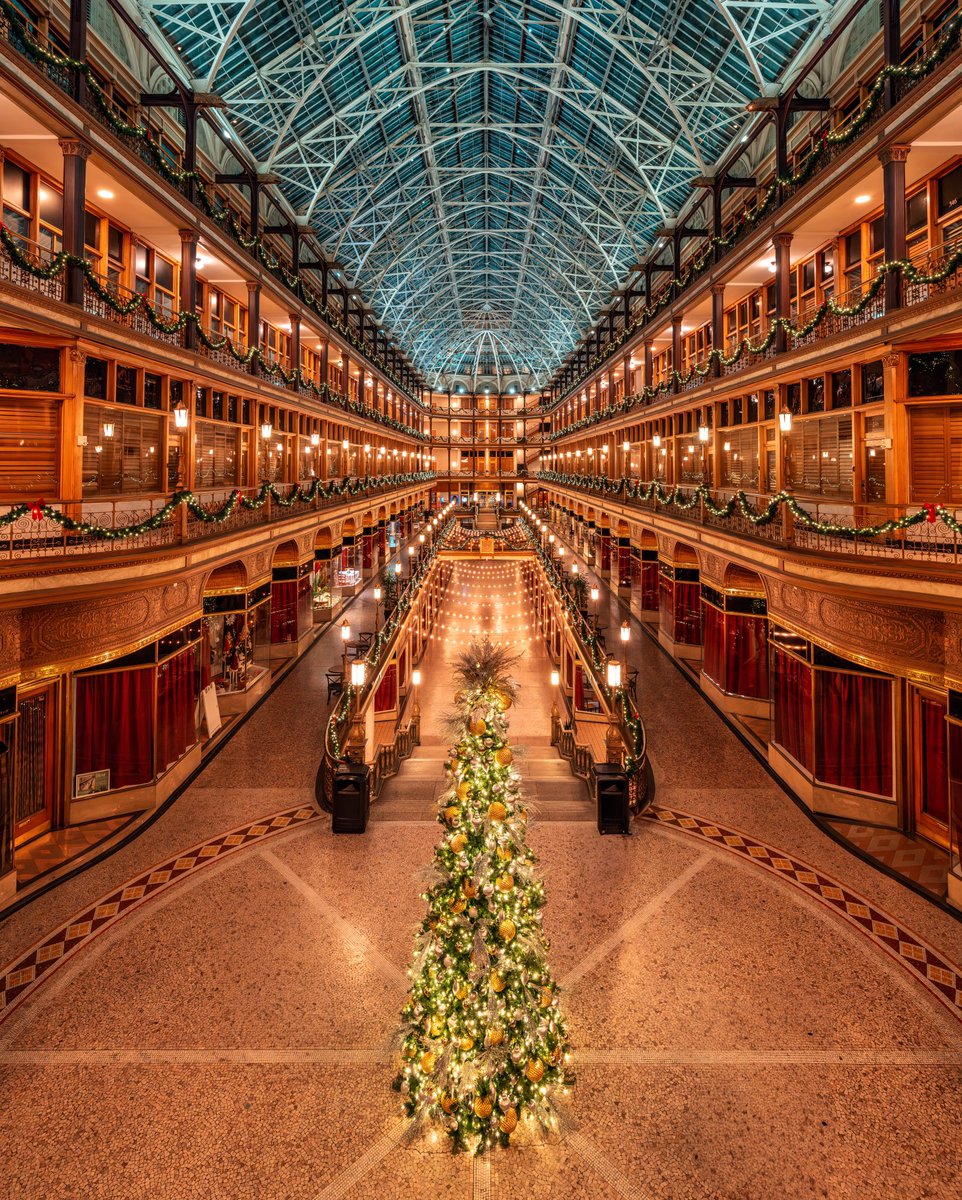 GabeWasylko's tweet image. Holiday Lights at the Cleveland Arcade in Cleveland, Ohio