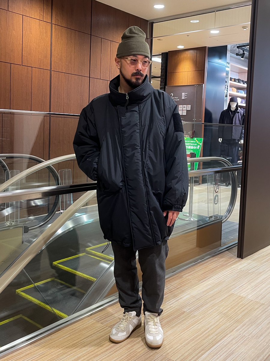 NEW ERA モンスターパーカー Mサイズ 防水 防風 NEW ERA モンスター 