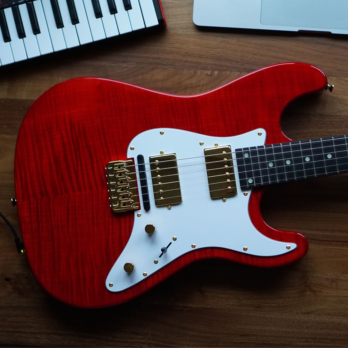 If you've been thinking about adding a MIDI guitar to your production workflow, now is the time!

Save 25% site-wide on jamstik.com